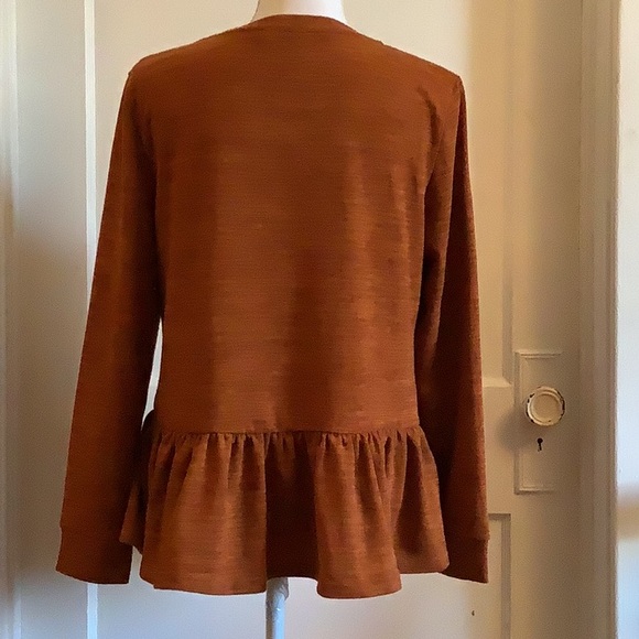 Rust orange sweater - Picture 2 of 2